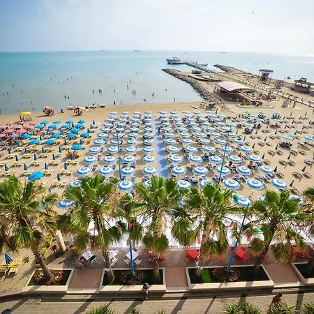 Benardi Hotel 3*
