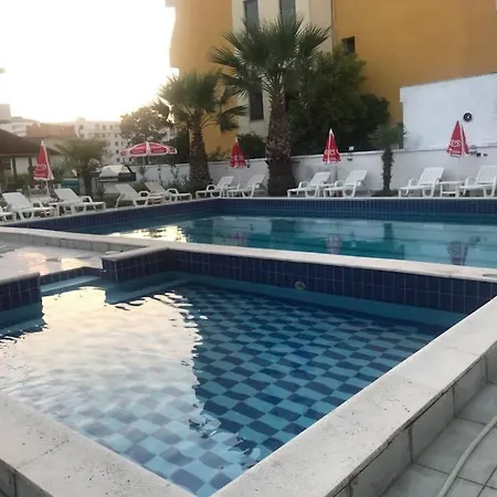 Hotel Benardi Golem (Tirana)